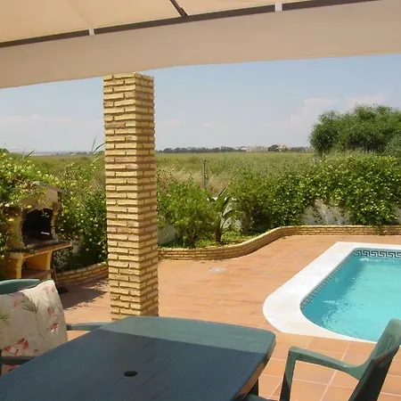 B. Mar Вилла Исла-Канела